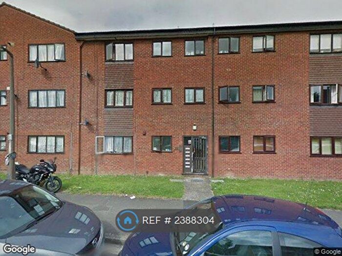 2 Bedroom Flat To Rent In Thirkleby Close, Slough, SL1