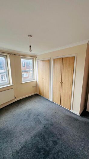 1 Bedroom Flat To Rent In Southbury Court, South Street, RM1