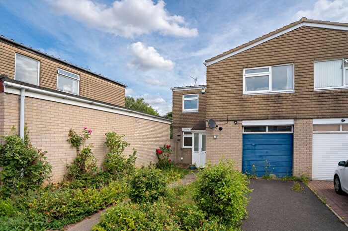 4 Bedroom Semi-Detached House For Sale In Acorn Avenue, Bar Hill, CB23