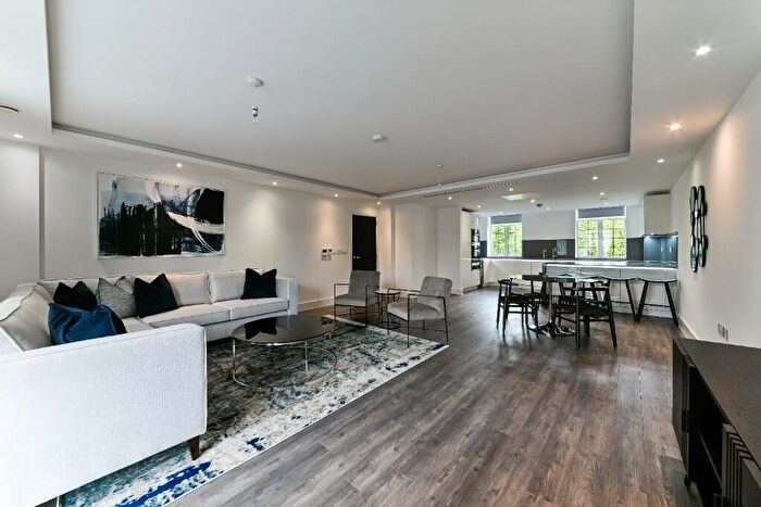 2 Bedroom Apartment To Rent In Hampstead Reach, Chandos Way, London, NW11