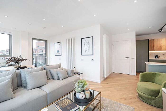 2 Bedroom Flat To Rent In Icon Heights, Wood Green, London, N22