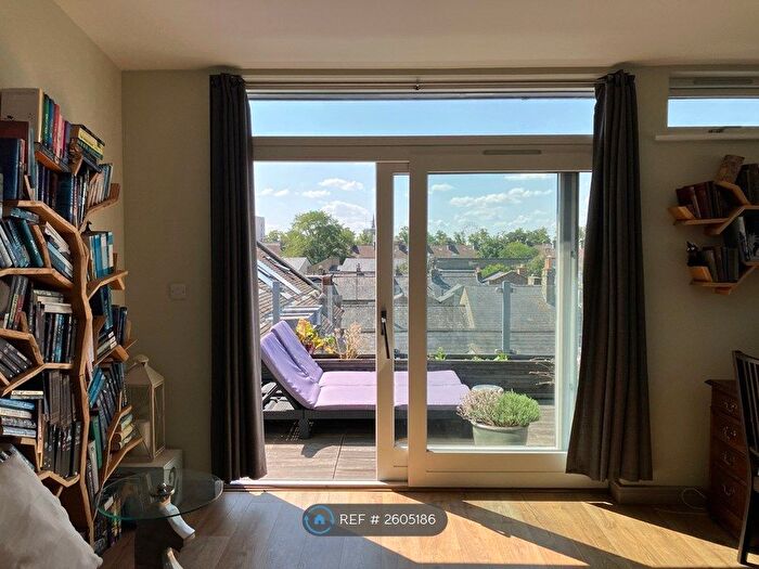 2 Bedroom Flat To Rent In Paradise Street, Cambridge, CB1