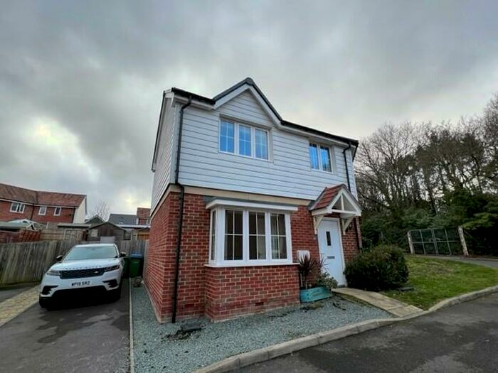 3 Bedroom House To Rent In Alpine Crescent, Fareham, PO14