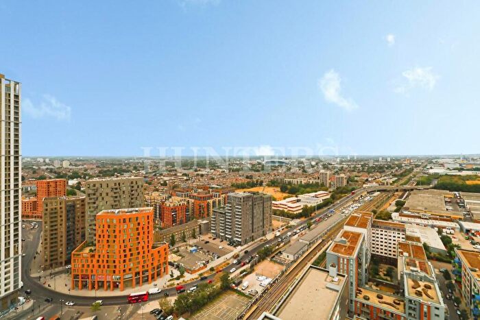 2 Bedroom Apartment To Rent In Daneland Walk, London, N17