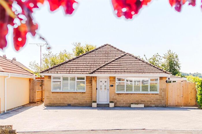 3 Bedroom Bungalow For Sale In Dunraven Close, Lawns, Swindon, SN3