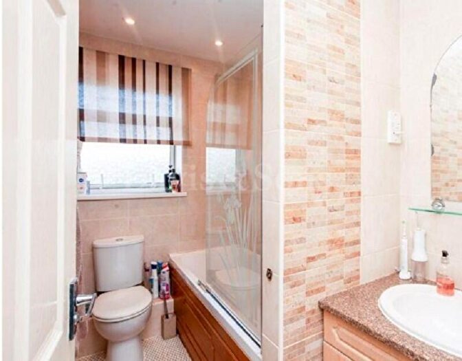 2 Bedroom Terraced House For Sale In Bideford Road, Newport., NP20