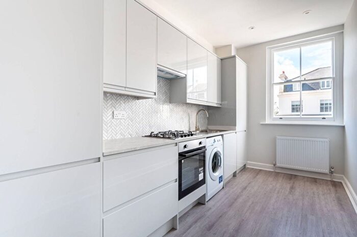 1 Bedroom Flat To Rent In Randolph Avenue, Little Venice, London, W9