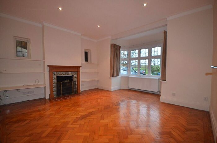 3 Bedroom Property To Rent In Whitmore Road, Harrow, HA1