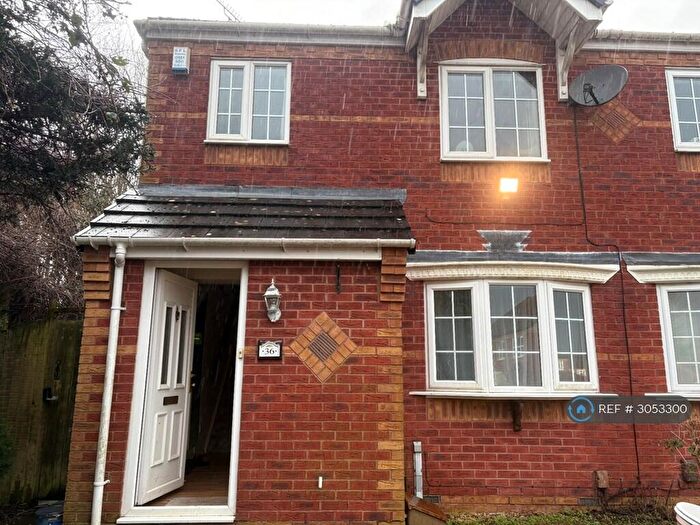3 Bedroom Semi-Detached House To Rent In Birchley Park Avenue, Oldbury, B69
