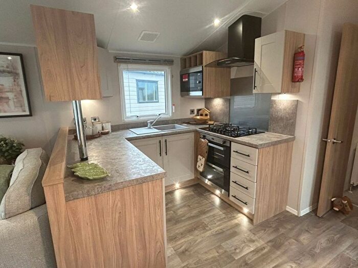 3 Bedroom Park Home For Sale In Lossiemouth, IV31