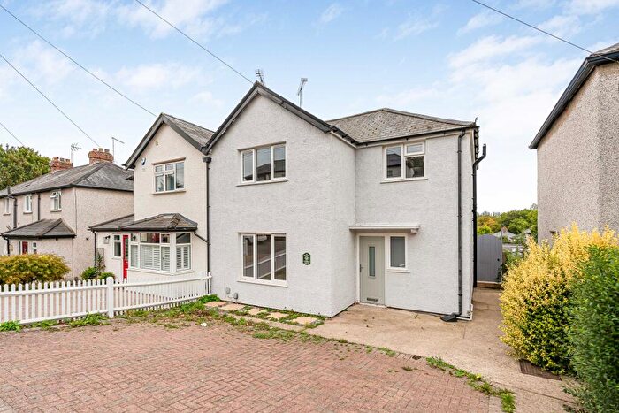 3 Bedroom Semi Detached House For Sale In Old London Road, St Albans, AL1
