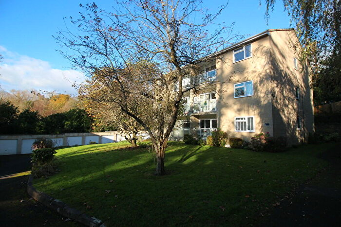 2 Bedroom Flat To Rent In Weston Park East, Bath, BA1