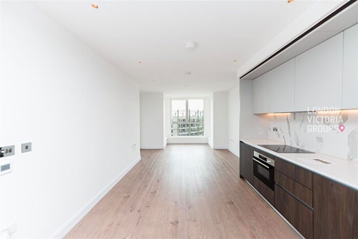 1 Bedroom Flat To Rent In Gasholder Place, London, SE11