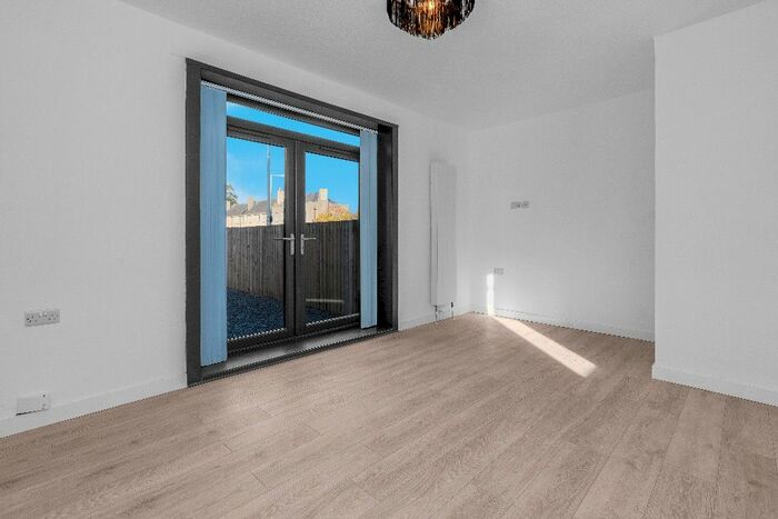 2 Bedroom Flat To Rent In Pilton Drive North, Pilton, Edinburgh, EH5