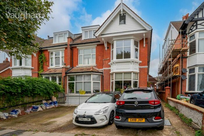 3 Bedroom Maisonette To Rent In Davigdor Road, Hove, East Sussex, BN3