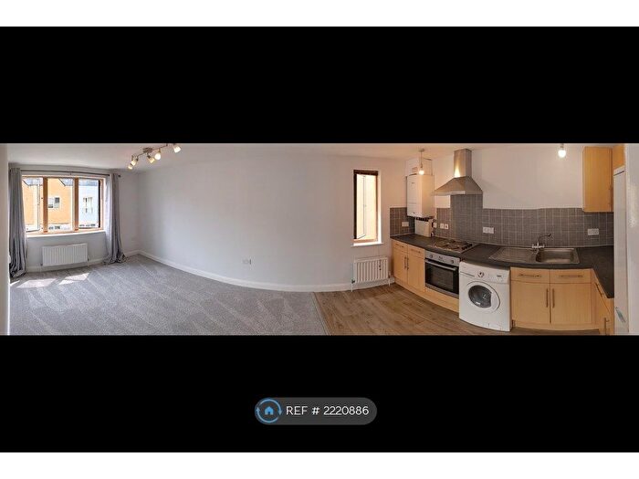 2 Bedroom Flat To Rent In Compass House, Bristol, BS3