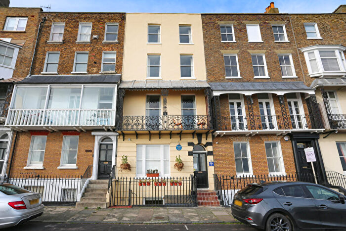 6 Bedroom Terraced House For Sale In Nelson Crescent, Ramsgate, CT11
