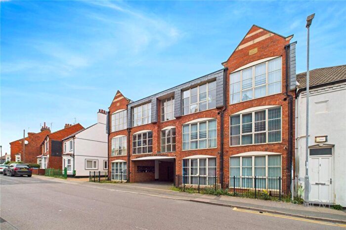 1 Bedroom Flat To Rent In Bath Road, Kettering, Northamptonshire, NN16