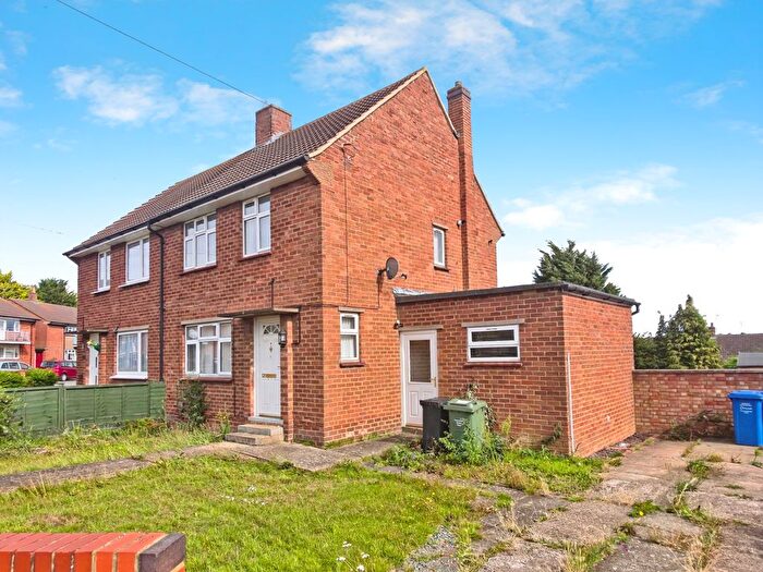 2 Bedroom Semi-Detached House For Sale In Almond Road, Kettering, NN16