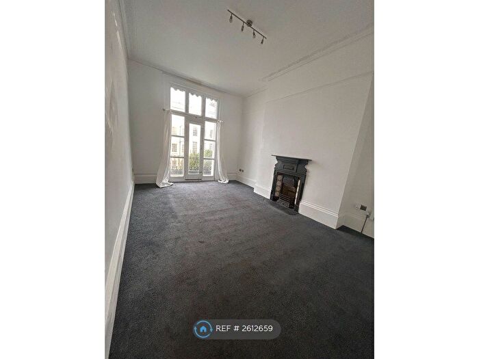 3 Bedroom Maisonette To Rent In Norfolk Square, Brighton, BN1