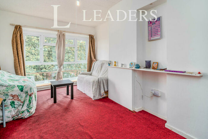 1 Bedroom Flat To Rent In The Hides, CM20