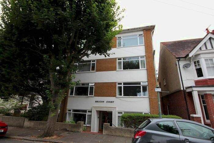 Studio To Rent In Brecon Court, Selborne Place, Hove, BN3