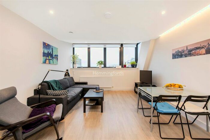 1 Bedroom Flat To Rent In Cambridge House, Mayes Road, N22