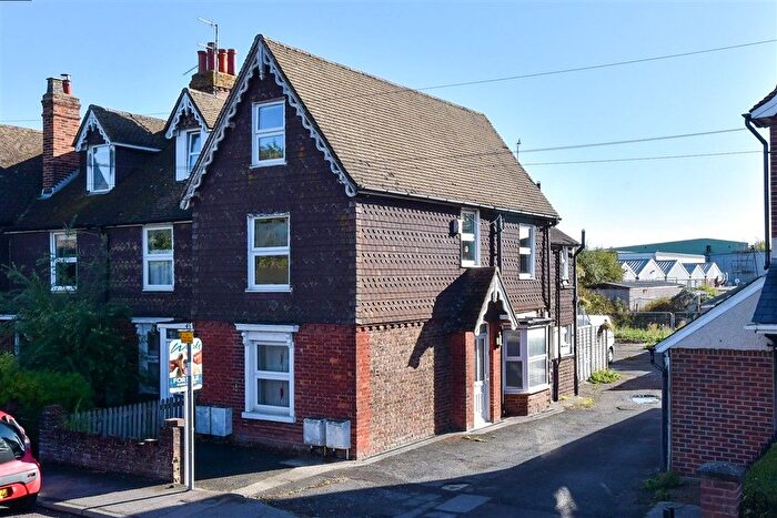 1 Bedroom Flat For Sale In Maidstone Road, Paddock Wood, Kent, TN12