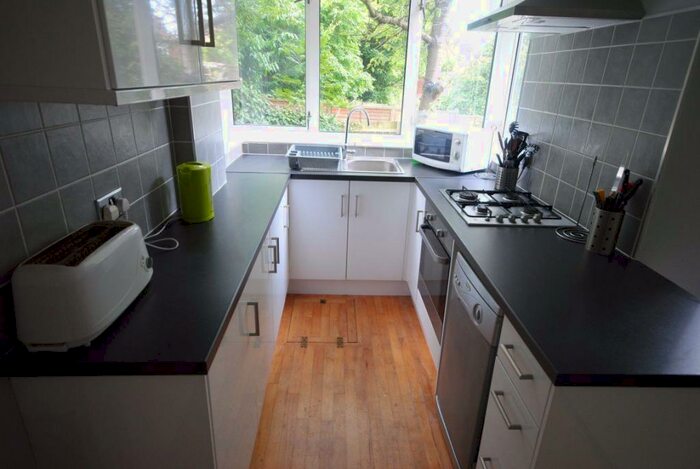 5 Bedroom Property To Rent In Grosvenor Avenue, NE2