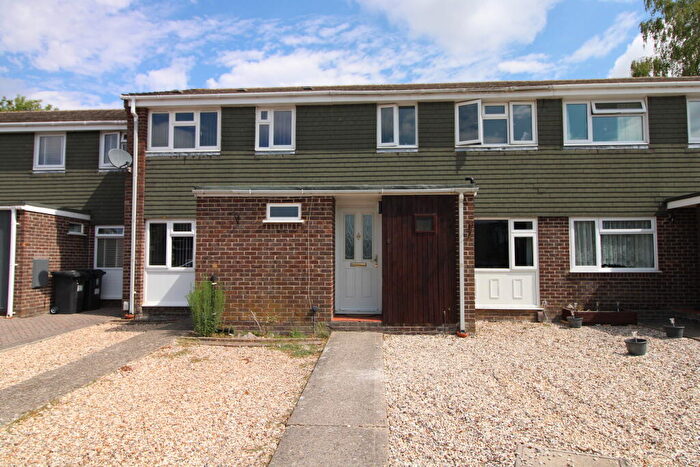3 Bedroom Terraced House For Sale In Flecker Close, Thatcham, RG18