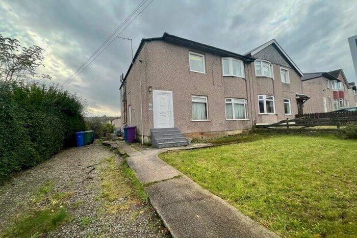 3 Bedroom Flat To Rent In Croftside Avenue, Glasgow, G44