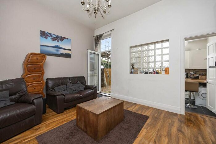 1 Bedroom Flat For Sale In Highcroft Villas, Brighton, BN1