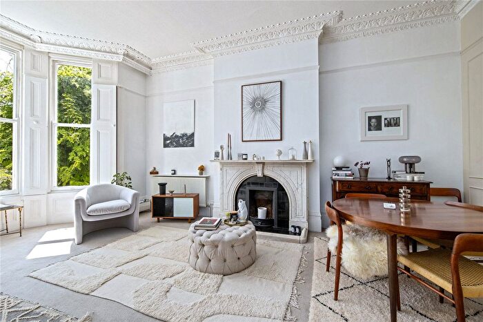 1 Bedroom Flat For Sale In Cambridge Park, Twickenham, TW1