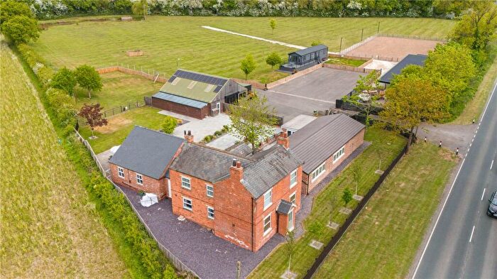 4 Bedroom Equestrian Facility For Sale In Holme Road, Spaldington, Goole, DN14