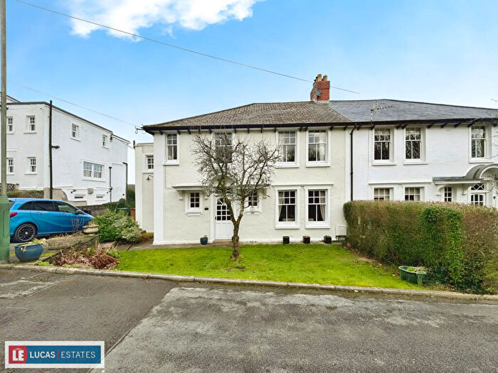 4 Bedroom Semi-Detached House For Sale In Park Lane, Ystrad Mynach, CF82