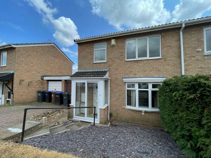 3 Bedroom Semi-Detached House To Rent In Newstead Close, Northampton, NN3