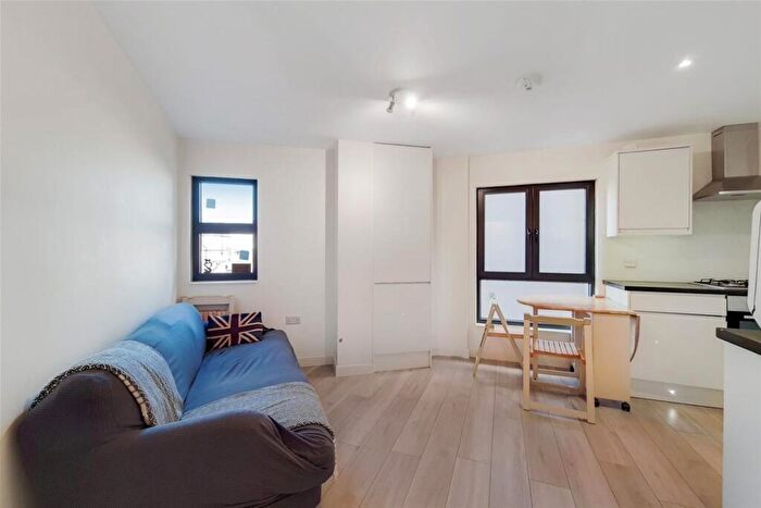 1 Bedroom Flat To Rent In Clarence Street, Kingston Upon Thames, KT1