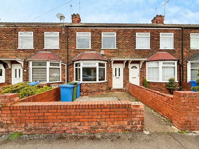 2 Bedroom Terraced House For Sale In Northfield Avenue, Hessle, HU13