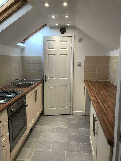 2 Bedroom Apartment To Rent In Glebe Street, Penarth, CF64