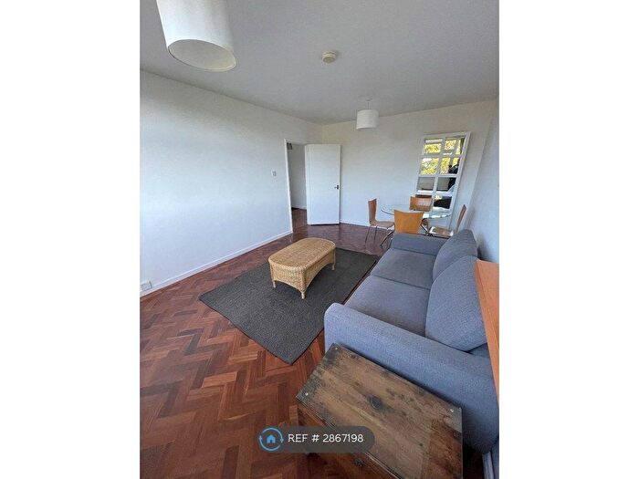 2 Bedroom Flat To Rent In Westleigh Avenue, London, SW15
