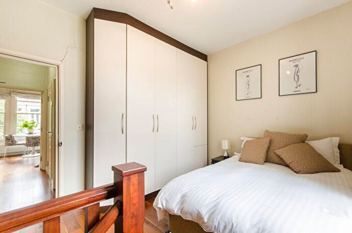 1 Bedroom Flat To Rent In Gunter Grove, Chelsea, London, SW10