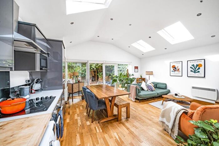 2 Bedroom Flat To Rent In Montpelier Road, London, SE15