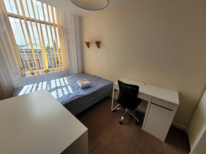 4 Bedroom Flat To Rent In / Victoria Chambers, Victoria Road, DD1
