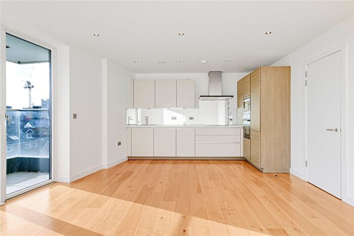 1 Bedroom Flat For Sale In Glenbrook Apartments, Hammersmith, W6