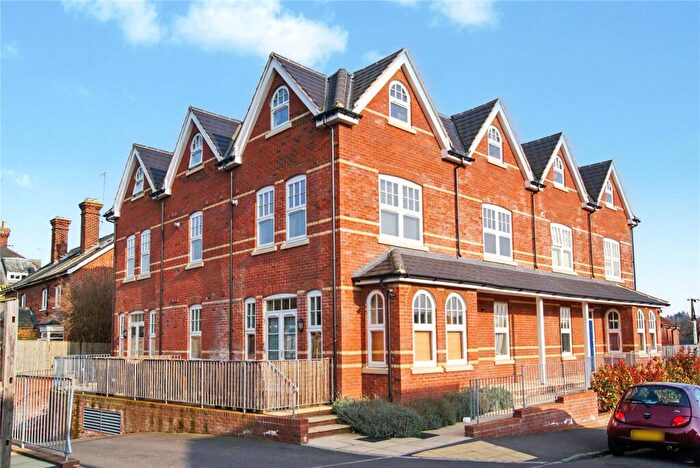 1 Bedroom Apartment For Sale In Hale Road, Farnham, Surrey, GU9