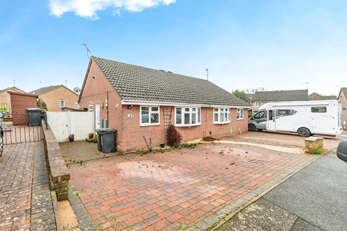 2 Bedroom Semi-Detached Bungalow For Sale In Drayton Place, Irthlingborough, Wellingborough, NN9