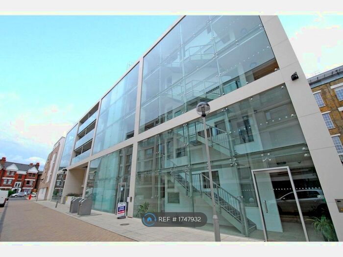 2 Bedroom Flat To Rent In Lett Road, London, SW9