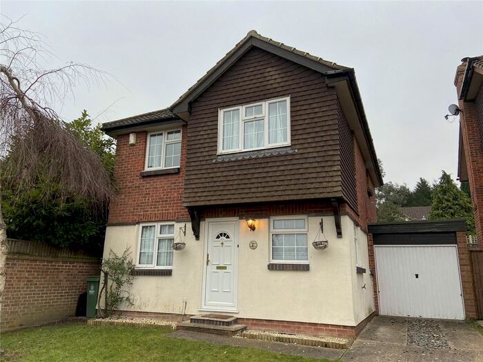 4 Bedroom Detached House To Rent In Amberley Close, Orpington, Kent BR6