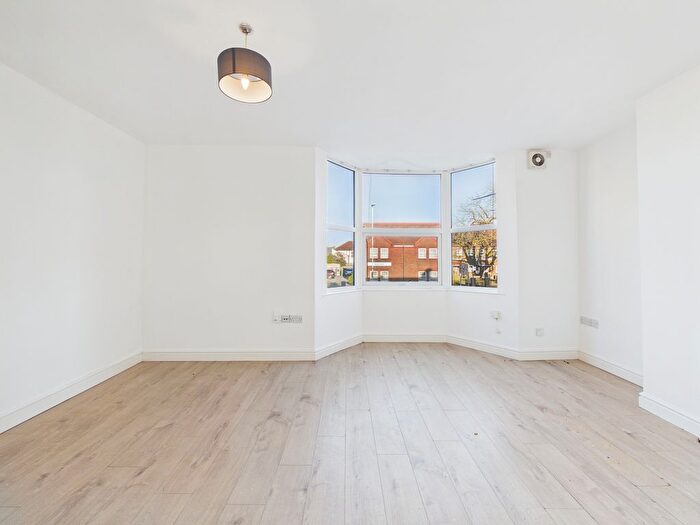 1 Bedroom Flat To Rent In Chapel Road, Worthing, BN11