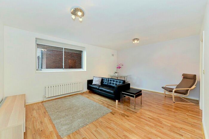 1 Bedroom Flat To Rent In Marloes Road, Kensington, SW5
